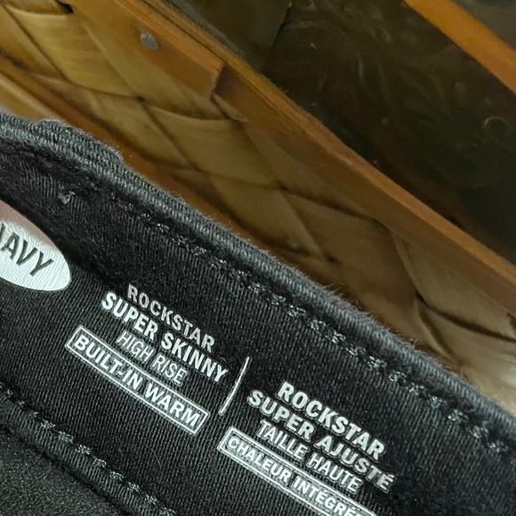 Old navy rockstar skinny high jeans size 4 (secret slim pockets/ built in warm) - Picture 5 of 5